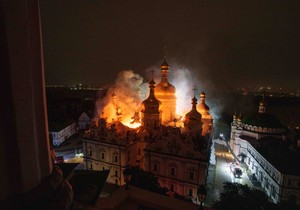 Požara u Kijevsko-pečerskoj lavri usled napada ruskih snaga 