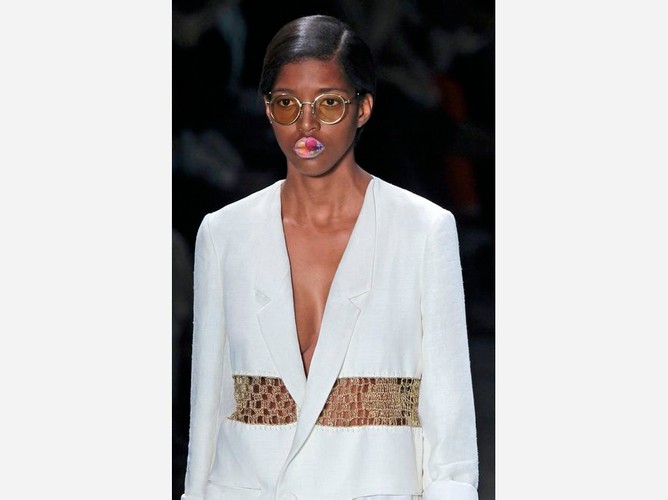 Kolorowe makijaże: zobacz zdjęcia z wybiegu!