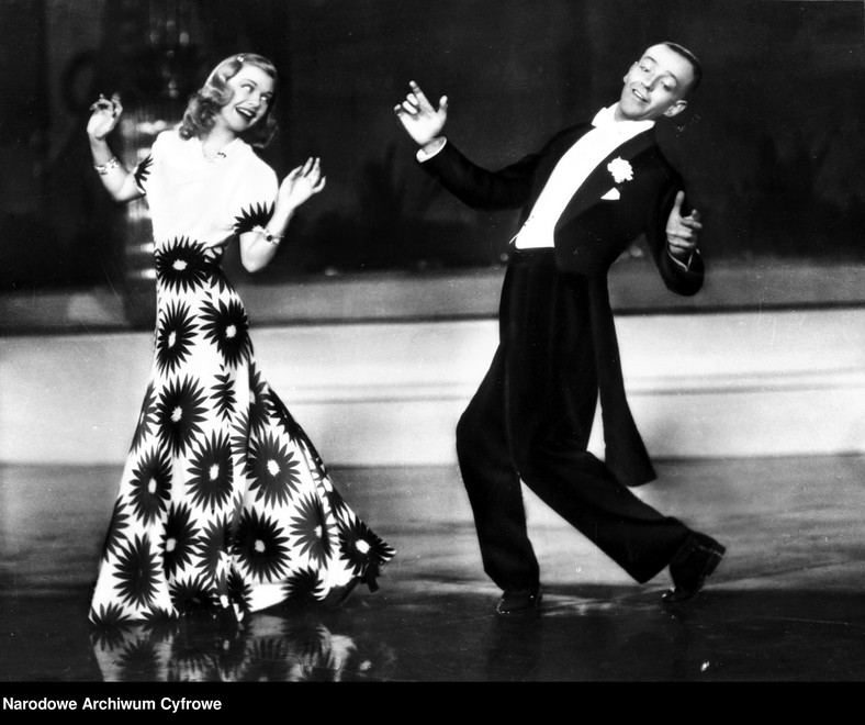 Ginger Rogers jako Linda Keene i Fred Astaire jako Peter P. Peters w tańcu w filmie "Zatańczymy?", 1937 r.