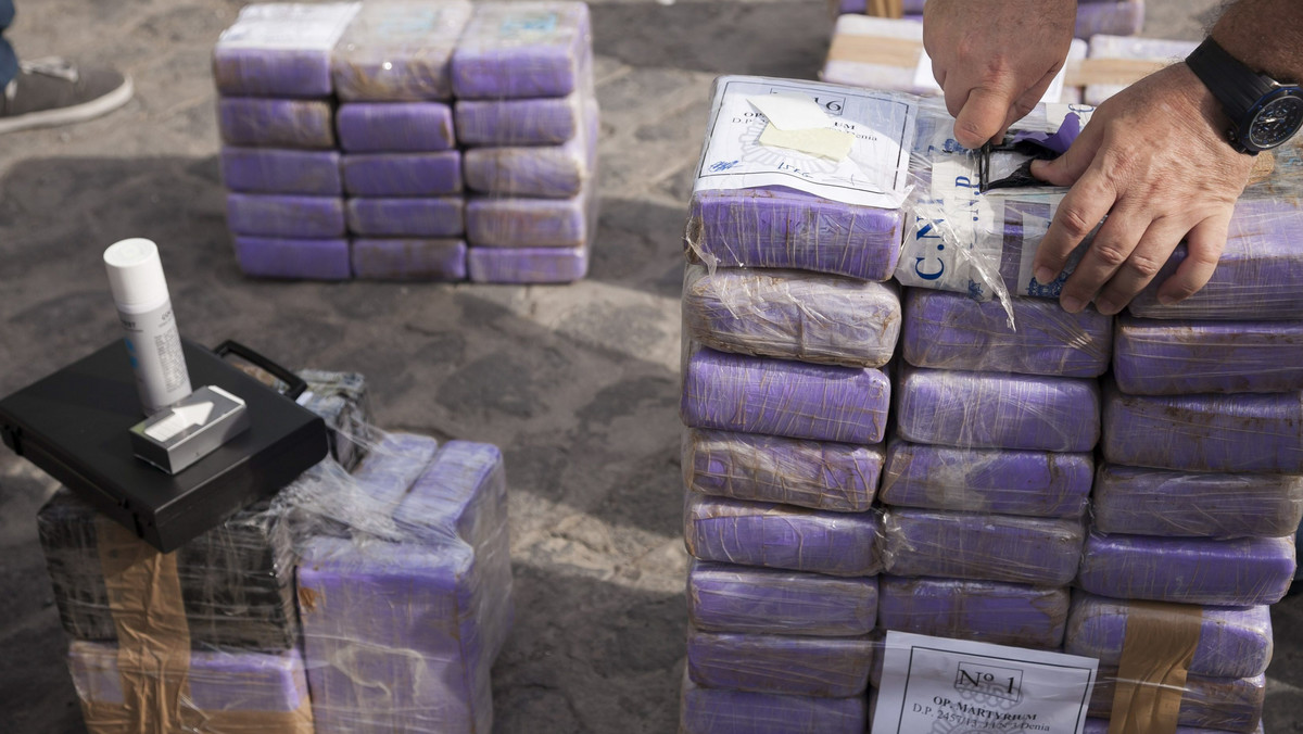 Na prawie cztery lata więzienia skazał dzisiaj Sąd Okręgowy w Opolu 34-latka z powiatu nyskiego, którego zatrzymano w Limie podczas próby przemytu kokainy wartej ponad milion złotych. Nie trafi jednak za kraty, bo taką karę odbył już w Peru.