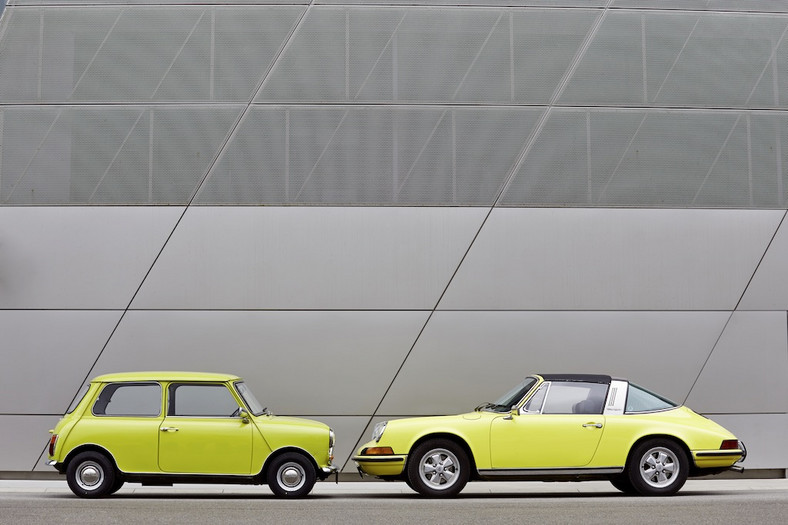 Porsche 911 i… Mini