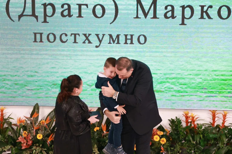 Nenad Marković, Lazar Marković, Milorad Dodik, odlikovanje