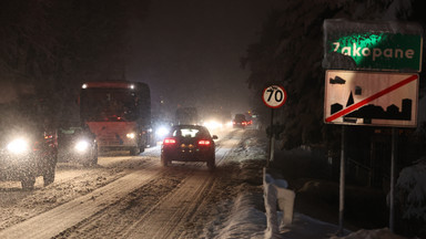 Atak zimy grozi paraliżem. "Najtrudniejsza będzie najbliższa doba"