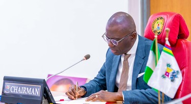 Sanwo-Olu inaugurates ₦750m market transfer money for 15,000 people in Lagos