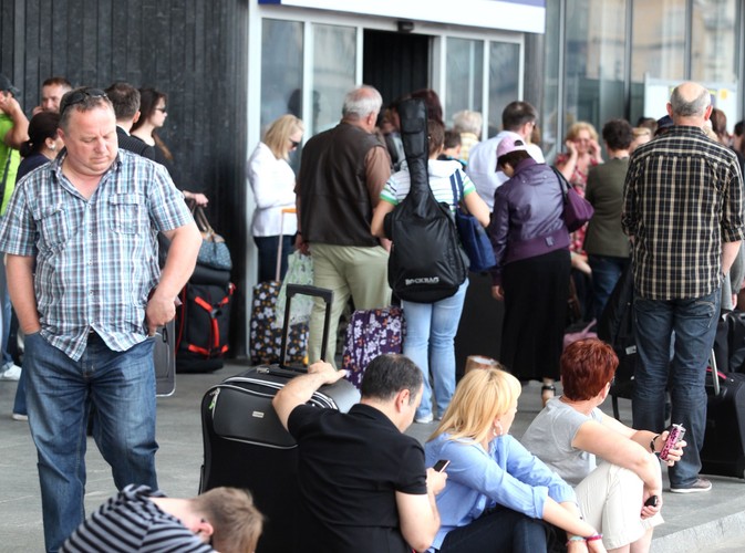 Pasażerowie czekali na usunięcie awarii