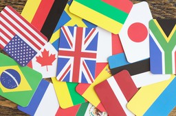 Prosty Quiz dla wszystkich. Dopasuj flagi do państw. Dasz radę zdobyć 10/10? Mniej niż połowa punktów to porażka