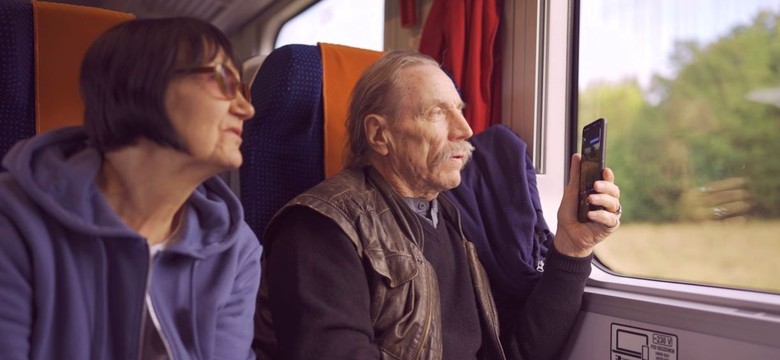 Najpiękniejsze laurki na Dzień Babci i Dziadka. Gotowe pomysły i życzenia od serca