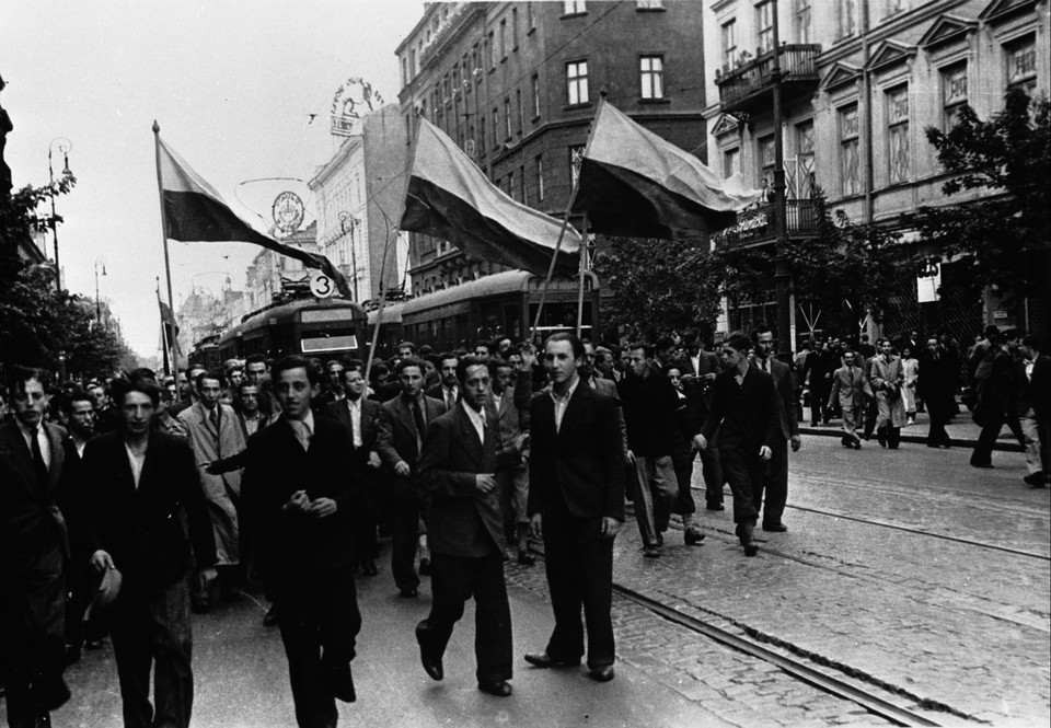 Pochód w Warszawie po wypowiedzeniu wojny Niemcom przez Wielką Brytanię i Francję
