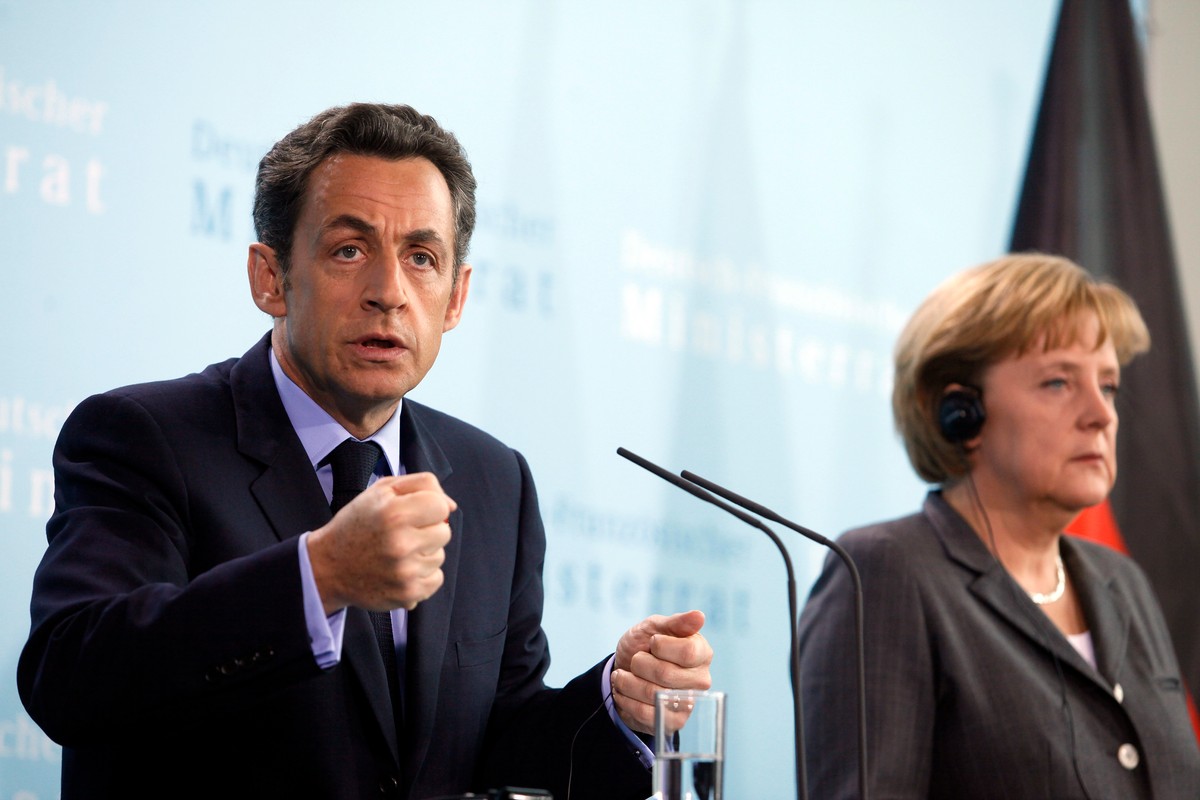 Prezydent Francji Nicolas Sarkozy i kanclerz Niemiec Angela Merkel. Fot. Bloomberg