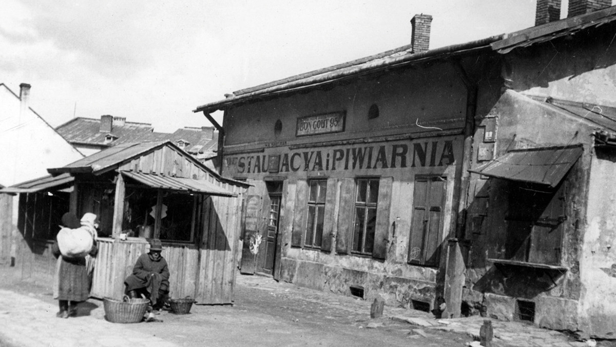 W porównaniu z tym, co się działo w przedwojennych wileńskich piwiarniach, dzisiejsze kłopotliwe sąsiedztwo warszawskich, krakowskich czy poznańskich knajp to naprawdę małe piwo.