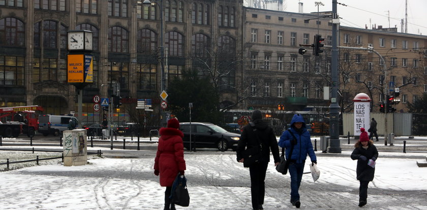 Odśnieżajcie chodniki także poza centrum!