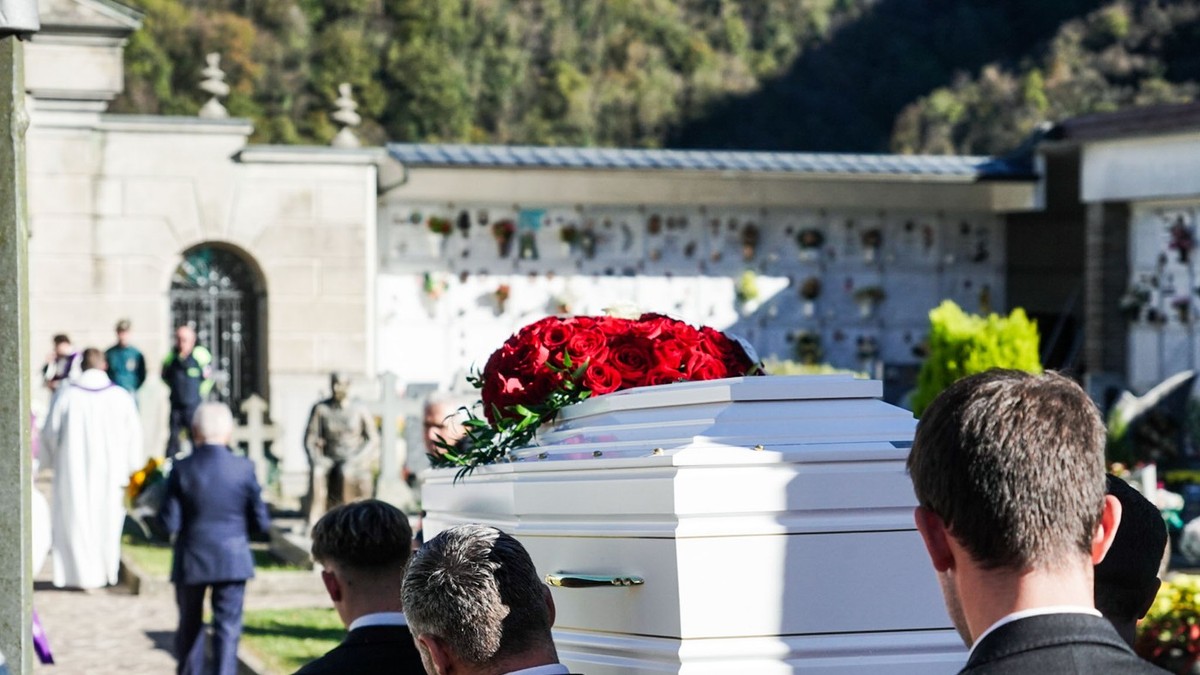 Užas na groblju: Ukradena glava ubijene manekenke Pamele Đenini, javnost zgrožena (ilustracija)