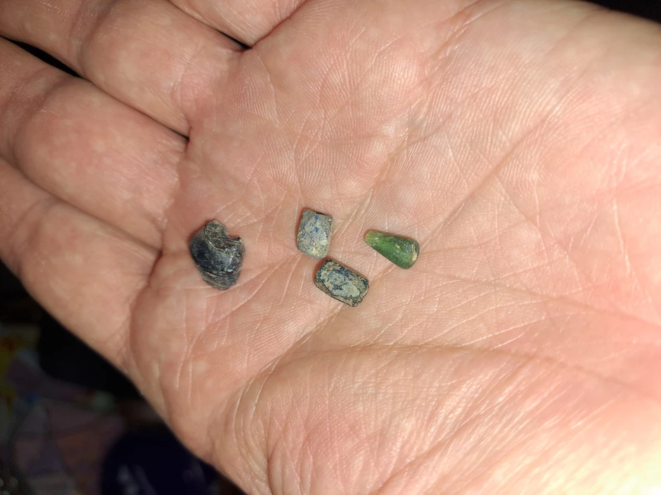 Delovi nakita nađenog na nalazištu Jagodin mala u Nišu