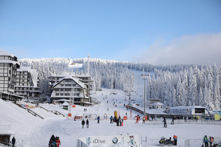 Najvceće gužve na putevima uoči Nove godine očeluju se ka zimskim centrima kao što je Kopaonik