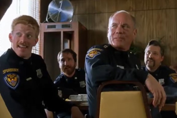 NEVEROVATAN POVRATAK KOMIČARA 25 godina brkova i javorovog sirupa: Kako su 'Super Troopers' izrasli u kultni film, a sada dolazi još LUĐI NASTAVAK