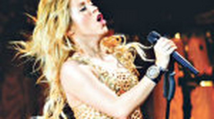 Shakira Budapestnek rázta