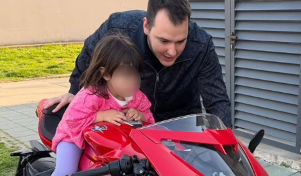 Aleksa Balašević sa ćerkicom Verom