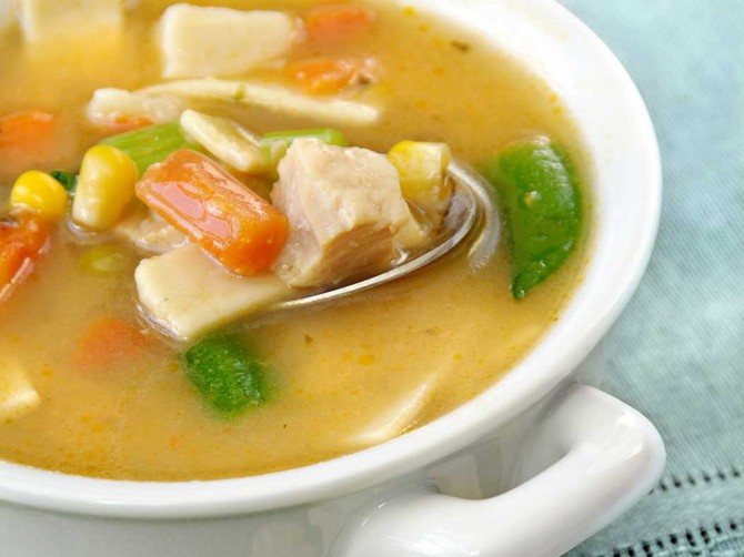 4460_+stock-photo-home-made-chicken-vegetable-and-noodle-soup-with-oyster-crackers-shutterstock_18389080