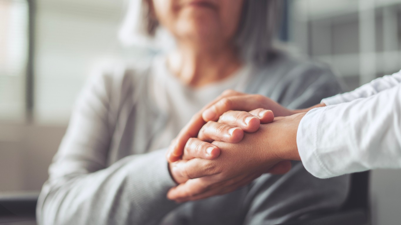 Včasná diagnostika Alzheimerovej choroby môže pomôcť pacientovi i rodine. (ilustračné foto)