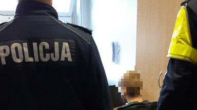 Policja znalazła u podejrzanych 22 tys. porcji narkotyków