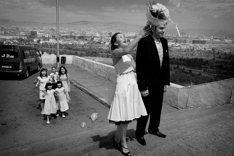 Wyróżnienie w kategorii 'Fotografia spoza regionu' za cykl zdjęć 'Filip i Desi biorą ślub'