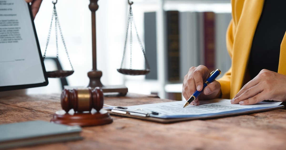 Nie każdy wydatek prawnika to koszt uzyskania przychodu. Co można, a czego nie odliczyć?