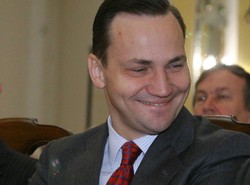 PiS: Sikorski pod sąd! Za żart o Obamie