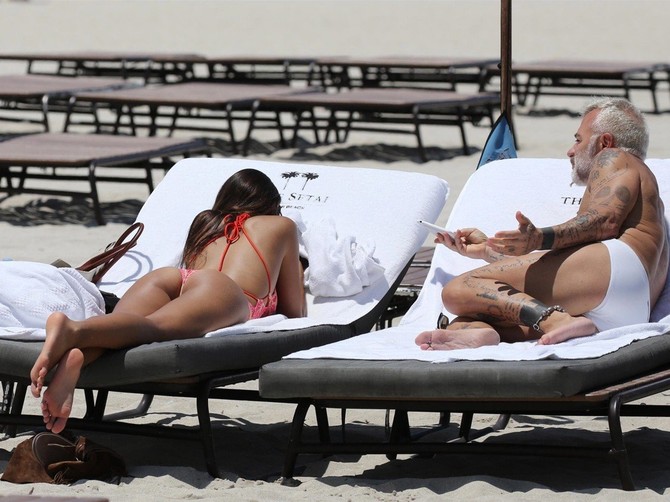 Šeron Foneska i Đanluka Vaki na plaži Majamija