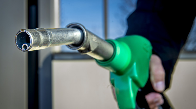 Több forinttal emelkedik a benzin és a gázolaj ára is / Illusztráció: Knap Zoltán