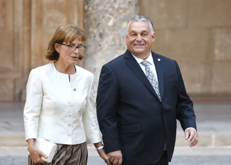 Viktor Orban i njegova supruga Aniko tajno snimljeni u avionu - Blic