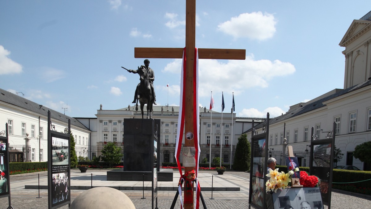 - To był kolejny przejaw bardzo bezwzględnej polityki, prowadzonej w stosunku do całej katastrofy smoleńskiej i wszystkiego, co jest z tym związane. To się wpisuje w pewną całość - stwierdziła Małgorzata Wassermann, córka tragicznie zmarłego w katastrofie smoleńskiej posła Pis Zbigniewa Wassermanna.