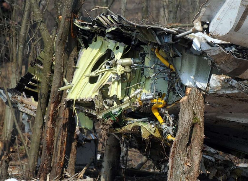 Tragedia w Smoleńsku. Nowe pytania i hipotezy