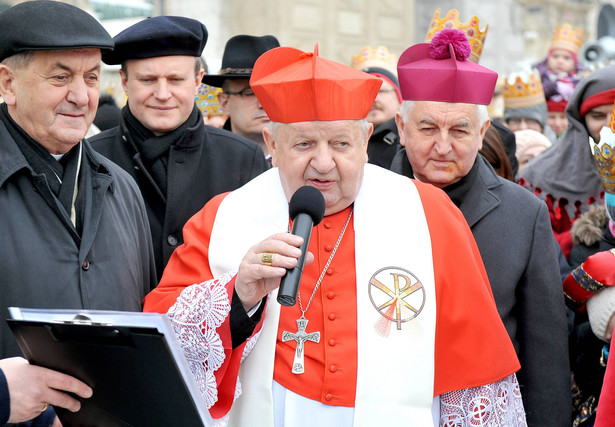 W trakcie homilii kardynał Dziwisz przypominał, że w tym roku mija 1050 lat od chrztu Polski
