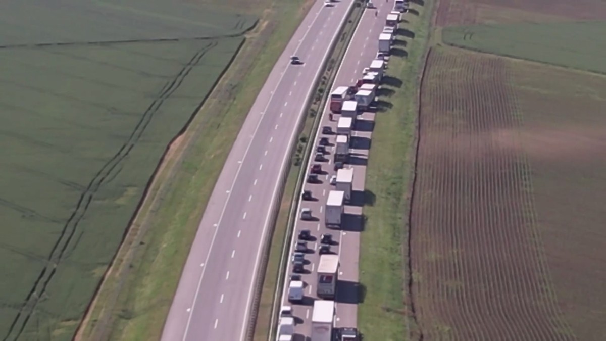 Kilometarske kolone nakon nezgode na auto-putu kod Novog Sada