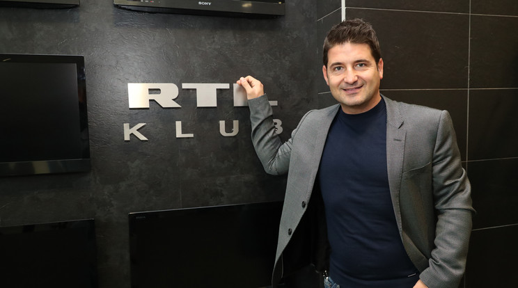 Ilyet is ritkán látni: Hajdú Péter besétált az RTL Klub székházába, hogy Balázsnál vendégeskedjen / Fotó: Grnák László