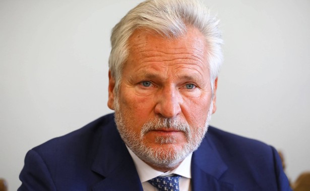 Warszawa, 06.08.2020. Były prezydent Aleksander Kwaśniewski podczas spotkania z Koalicyjnym Klubem Parlamentarnym Lewicy w Sejmie RP, 6 bm. (rg/doro) PAP/Rafał Guz