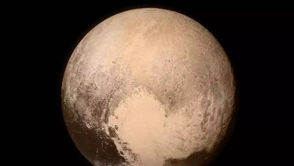 NASA znalazła na Plutonie góry lodowe