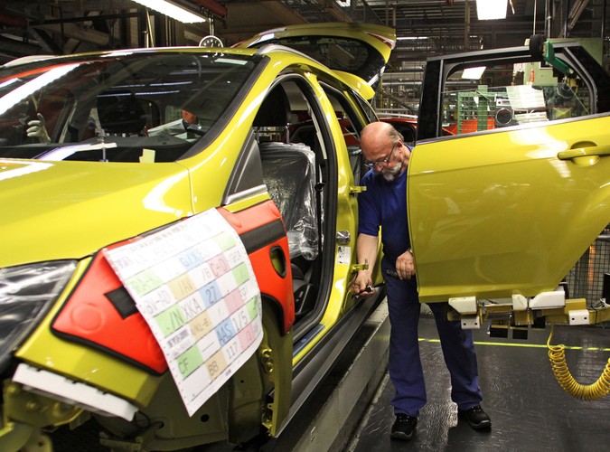 Zakład Forda w Saarlouis w południowo-zachodniej części Niemiec świętuje oficjalny początek produkcji focusa nowej generacji