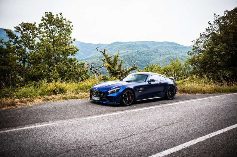 Mercedes AMG GT R