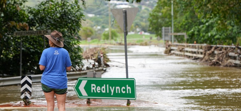 Australijczycy walczą z powodzią i krokodylami. Premier wysyła śmigłowce