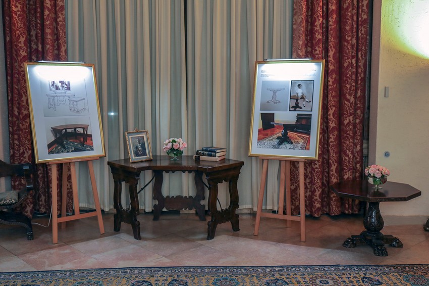 Toaletni stočić kraljice Marije