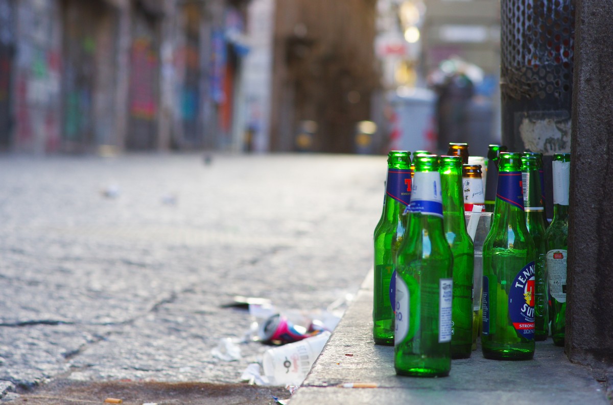 Szklane butelki jednorazowe w systemie kaucyjnym. Nowe plany ministerstwa