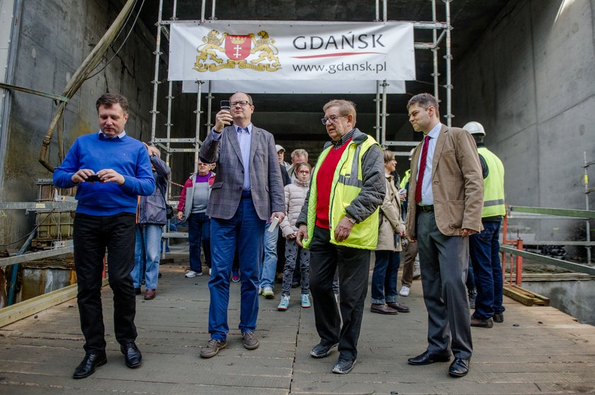 Samorządowcy dobrze wiedzą jak lansować się na różnych inwestycjach