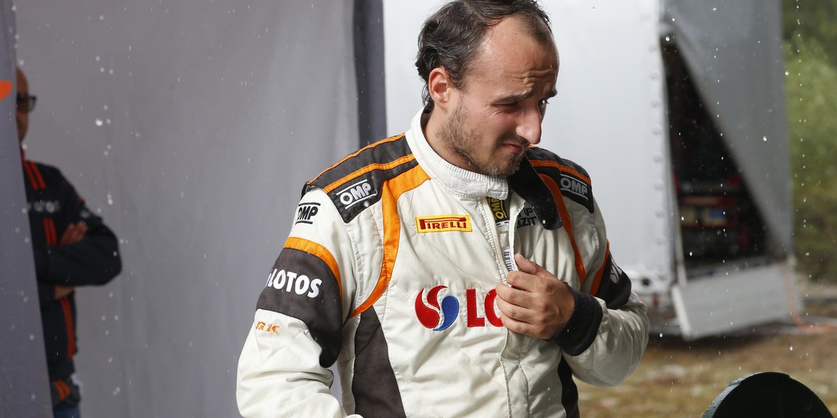 Robert Kubica. To zdjęcie ręki Kubicy przeraża. FOTO po testach GP3