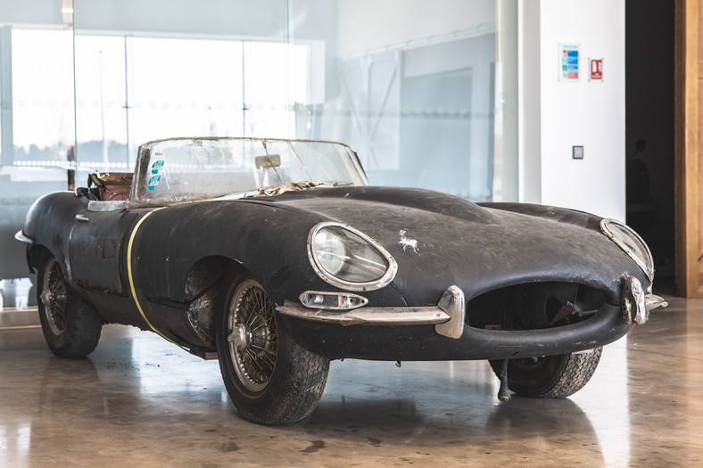 Jaguar E-type Roadster serii 1