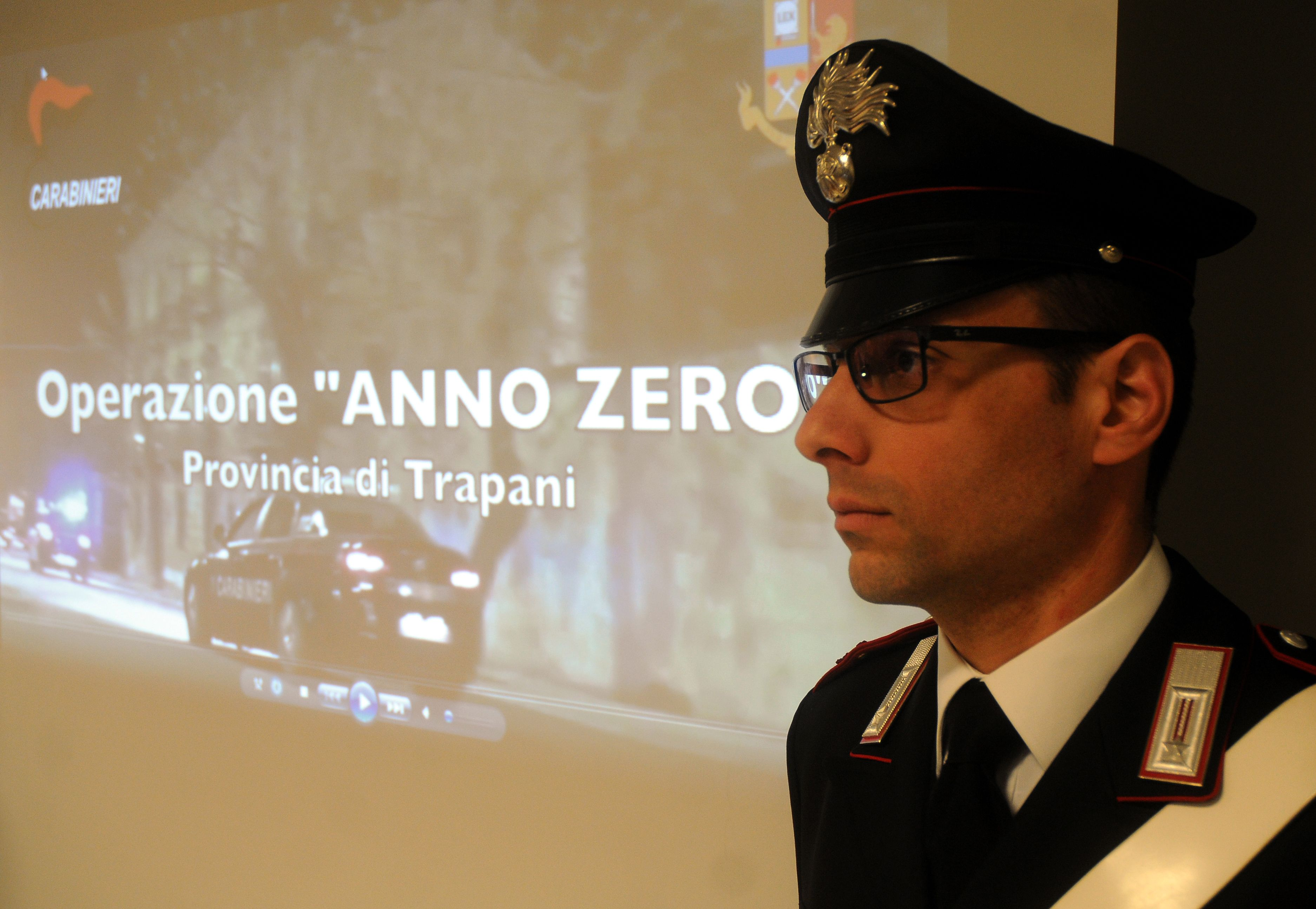 Ancona: finto carabiniere tenta truffa a 99enne, arrestato