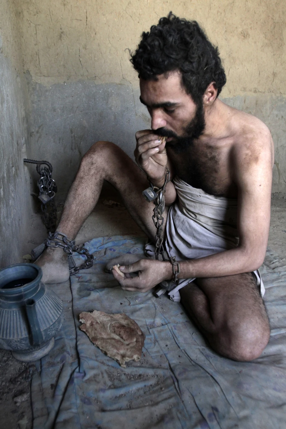 U toku rehabilitacije žive na hlebu, vodi i biberu