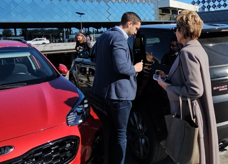 Roditelji Ane Ivanović sa sinom i snajkom