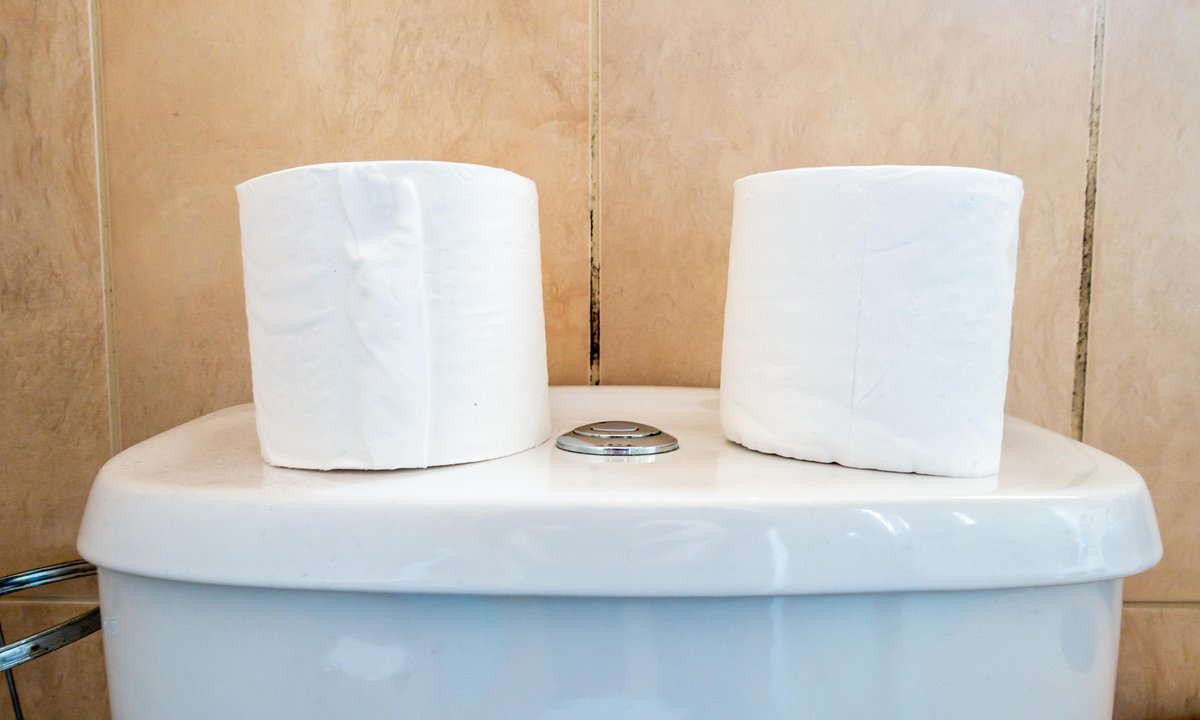 Nie trzymaj papieru toaletowego w łazience. Powód jest bardzo ważny