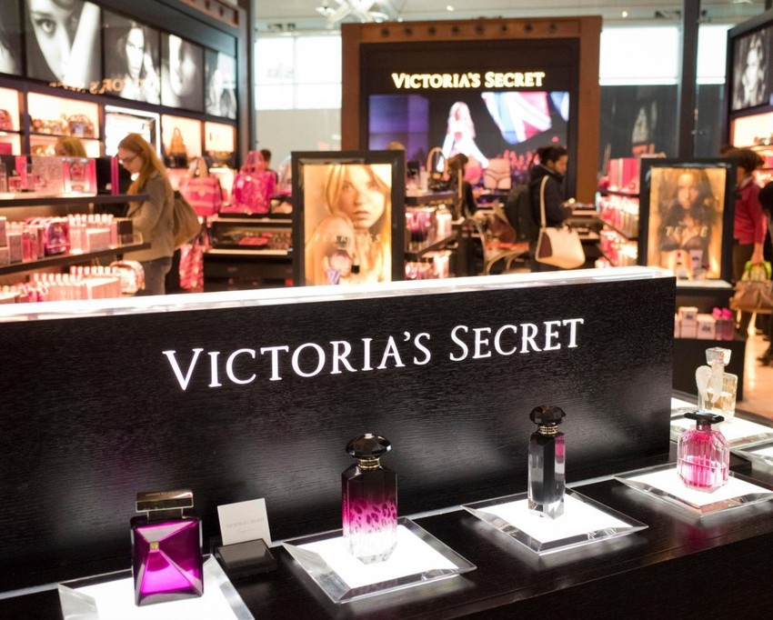 Epstajn je pokušavao da postane regrut manekenki